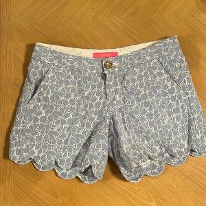 Lilly Pulitzer blue and white scalloped shorts size 0